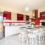 Casa Maura - Morada * Iglesias